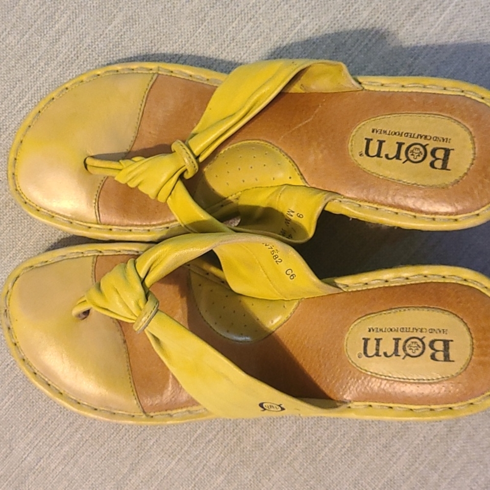 Born Lime Green Yellow Knot Leather 3 Inch Wedge Thong Sandals Size 9 - Picture 14 of 16